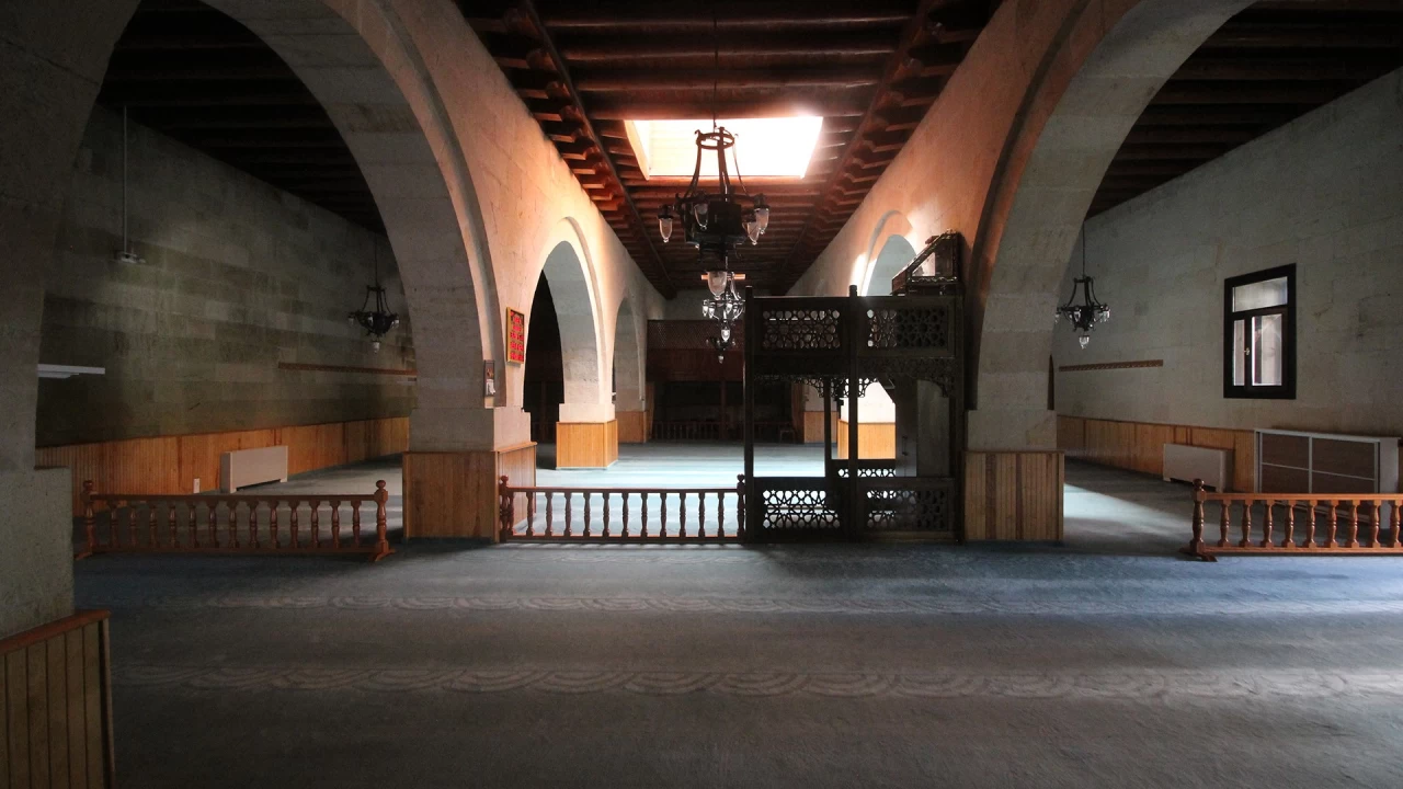 Bayburt Ulu Camii: Sel�ukludan g�n�m�ze miras 