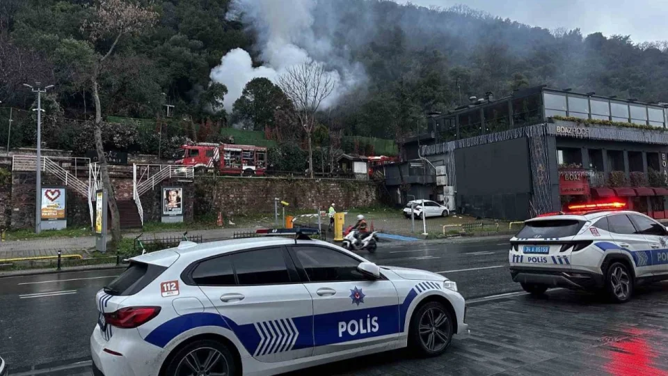 Be�ikta�'ta korkutan yang�n