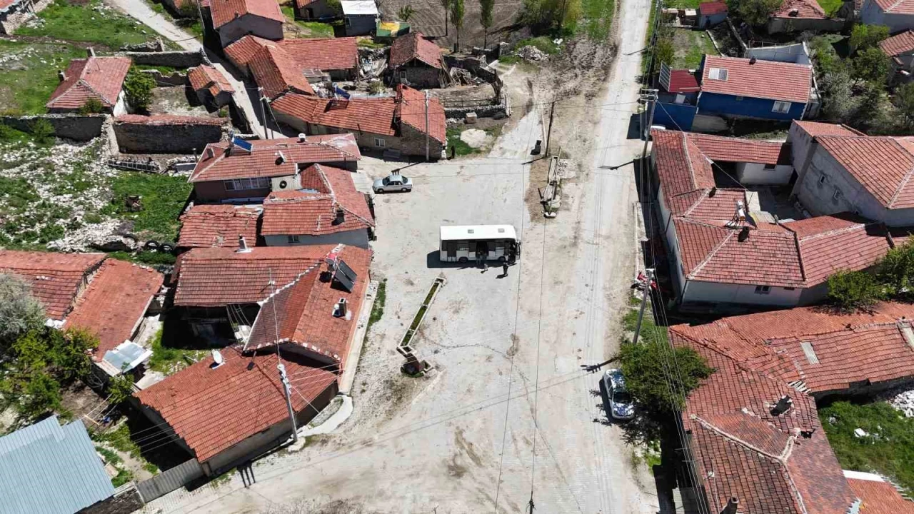 Bu esnaf marketini köylünün ayağına götürüyor