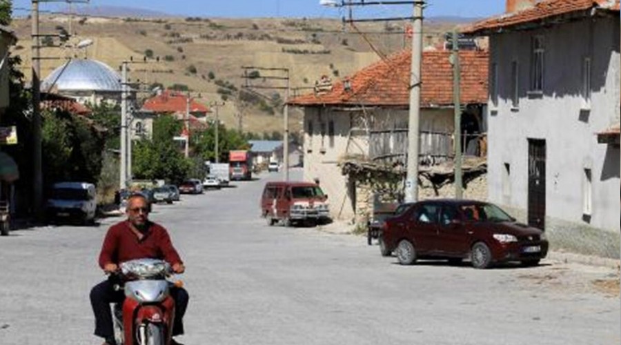 Bu k�ye muhtar dayanm�yor!