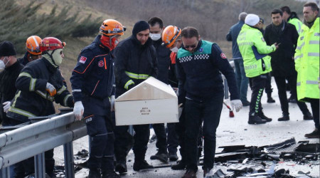 Bursa'da zincirleme trafik kazasında 4 kişi öldü, 6 kişi yaralandı
