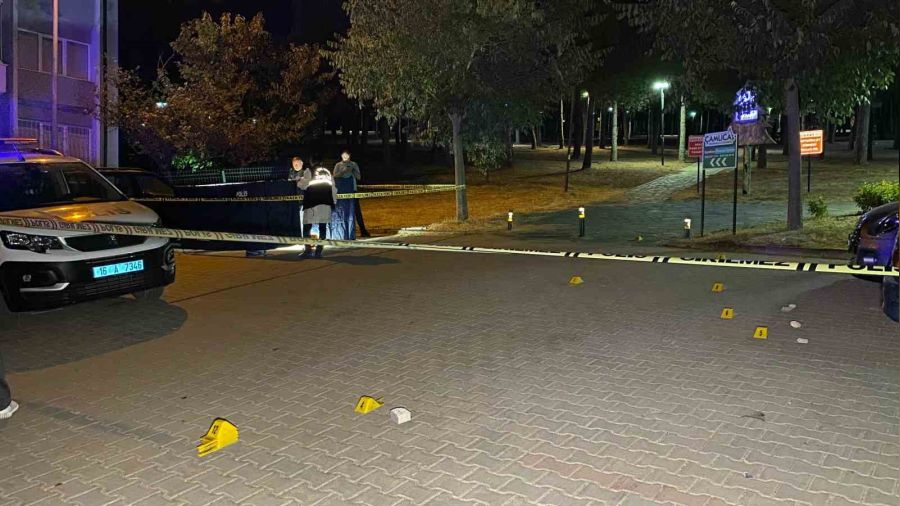 Bursa'daki bir otoparkta infaz: 1 �l�