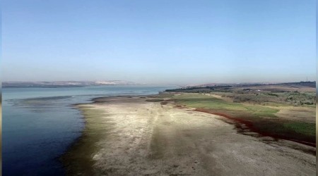 Büyükçekmece Gölü'nde korkutan manzara