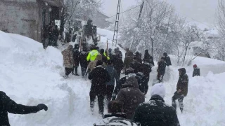 �atak'ta ����n alt�nda kalan kad�n ya�am�n� yitirdi