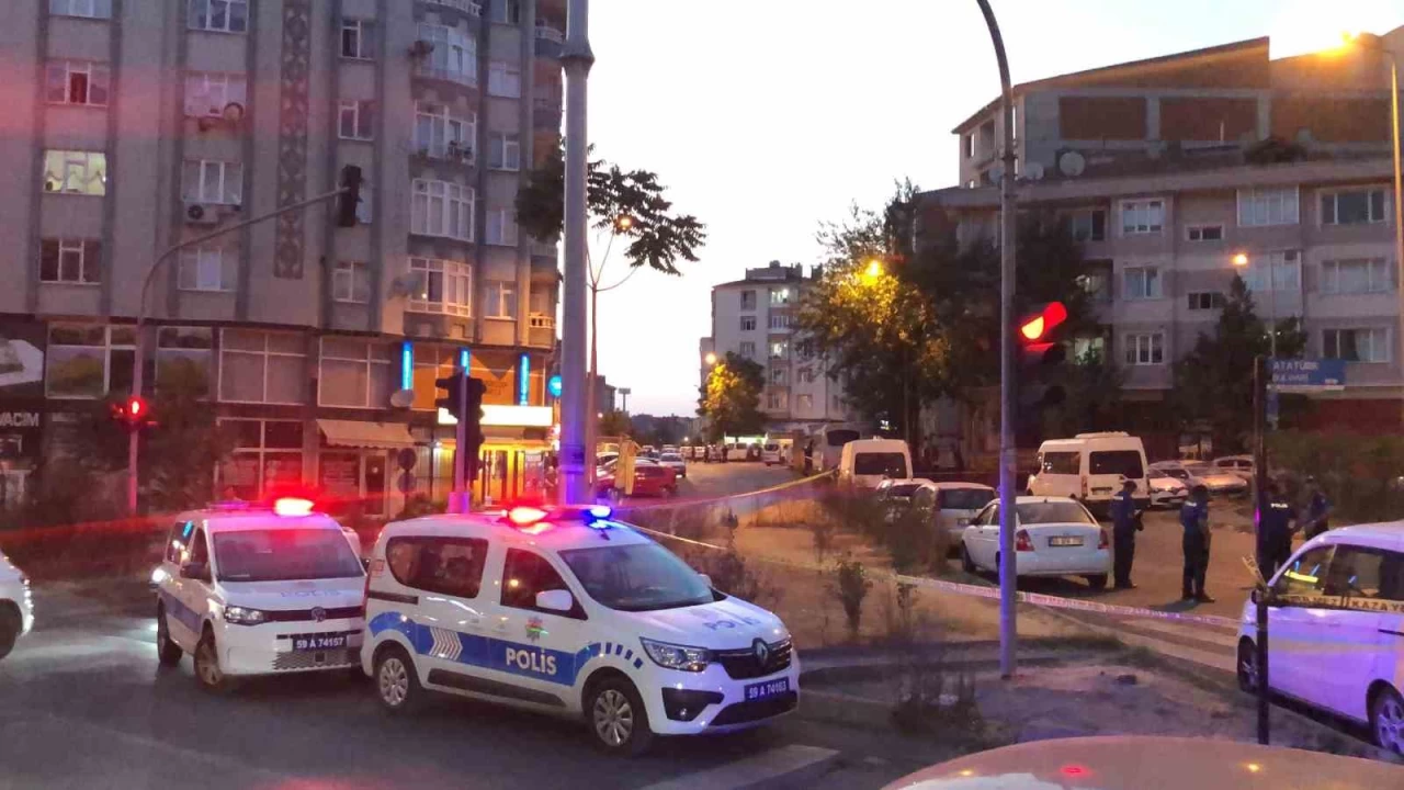 �orlu'da sokak ortas�nda vurulan iki karde�i �l�m ay�rd�