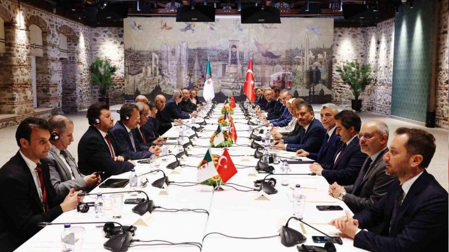 Cumhurba�kan� Erdo�an ile heyetler aras� g�r��me devam ediyor