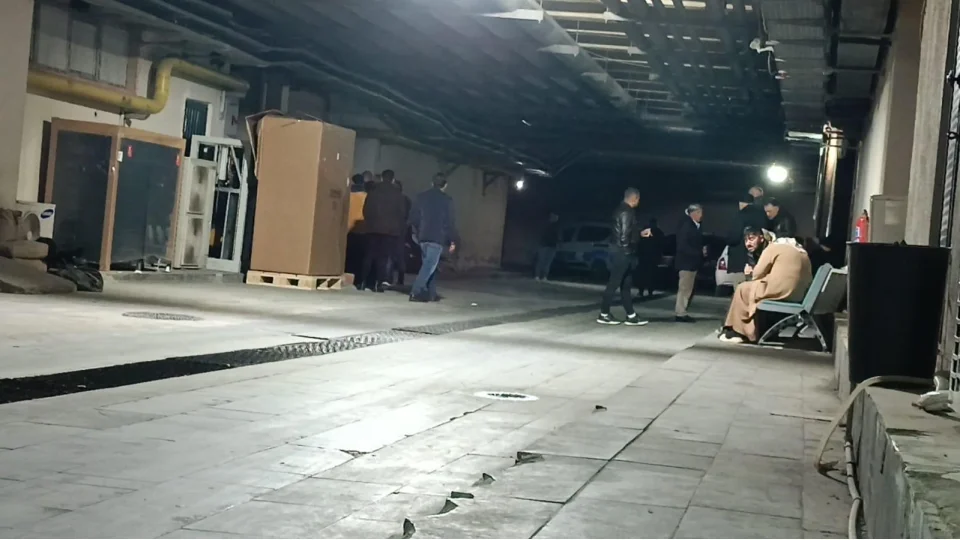 Damda kar temizlerken d���p hayat�n� kaybetti