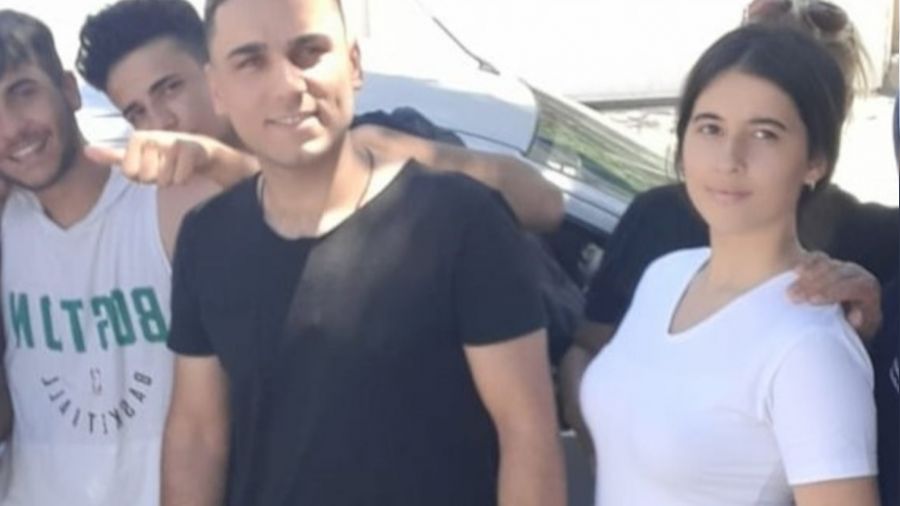 Depremde kaybolan ye�enini ar�yor