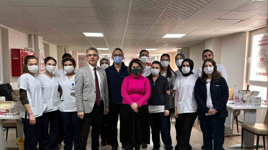 Depremzedelerin ağız ve diş kontrolleri yapıldı