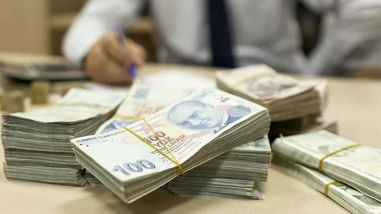 Devletin borcu 10 trilyona merdiven dayadı