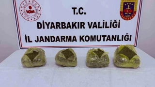 Diyarbak�r'da 28 kilo esrar ve farkl� su�lardan 140 ki�i yakaland�