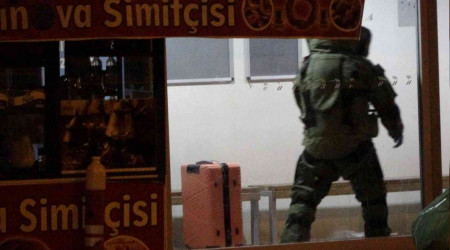 Diyarbakr'da pheli valiz fnye ile patlatld