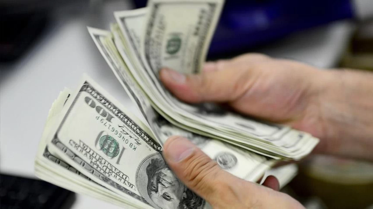 Döviz büroları 50 ve 100 dolarlık banknotları almıyor