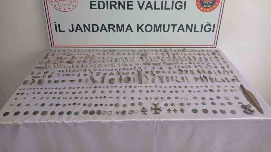 Edirne'de 520 tarihi eser ele geirildi