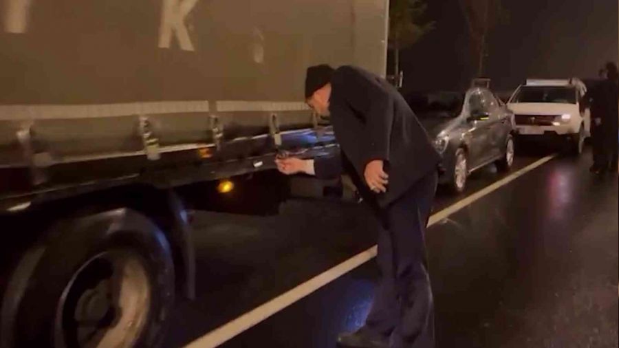 Erzurum'da t�r dorsesinden 133 ka�ak g��men ��kt�