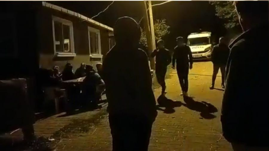 Evinin önünde düşen kadın hayatını kaybetti