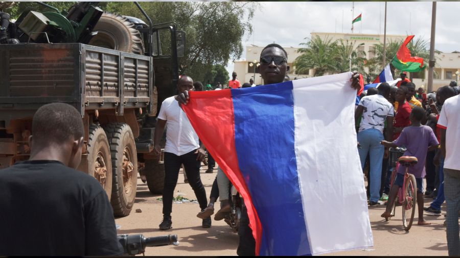  Fransa, Afrika�da g�� kaybediyor