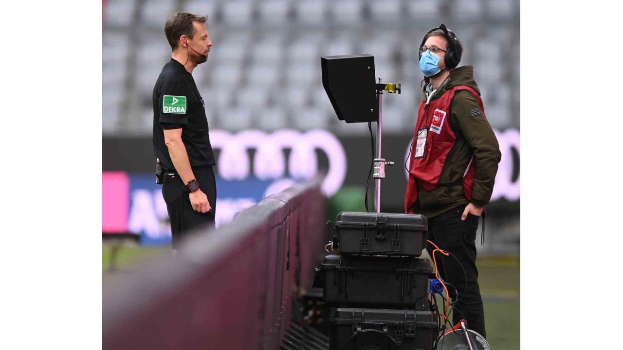 Galatasaray - Bodrum FK ma��n�n VAR'� Markus Schmidt oldu