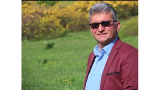 Gemlik'te sahnede kalp krizi geiren Giresunlu sanat hayatn kaybetti