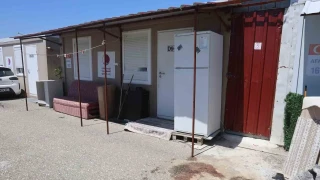 Hatay'da konteyneri basan damat deh�et sa�t�