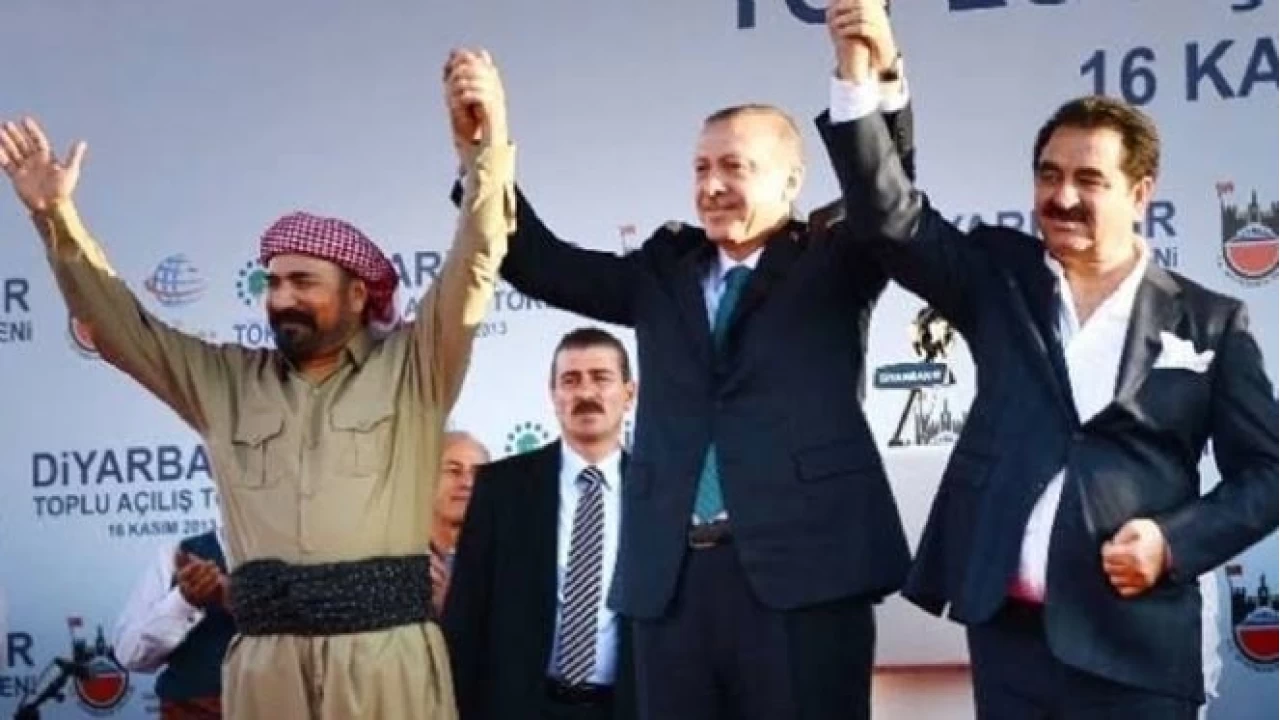 İbrahim Tatlıses açılımda yine "Megri Megri" ile ortaya çıktı