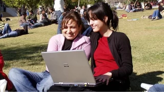 ngiltere'de genler arasnda internetsiz bir dnya tercihi artyor
