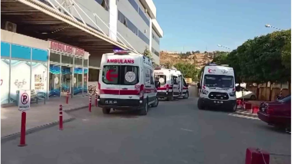 ���iler d��ar�dan sipari� verdikleri yemekten zehirlendi