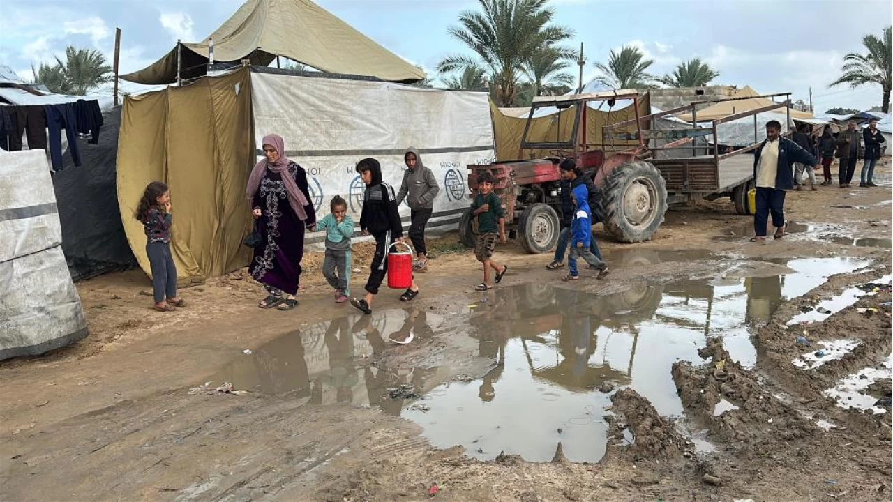 İsrail’in evlerini yıktığı Filistinliler çaresiz