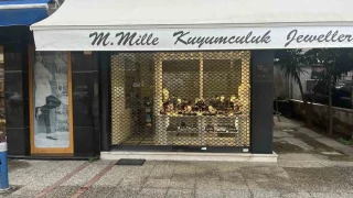 �zmir'de kuyumcuya silahl� soygun giri�imi