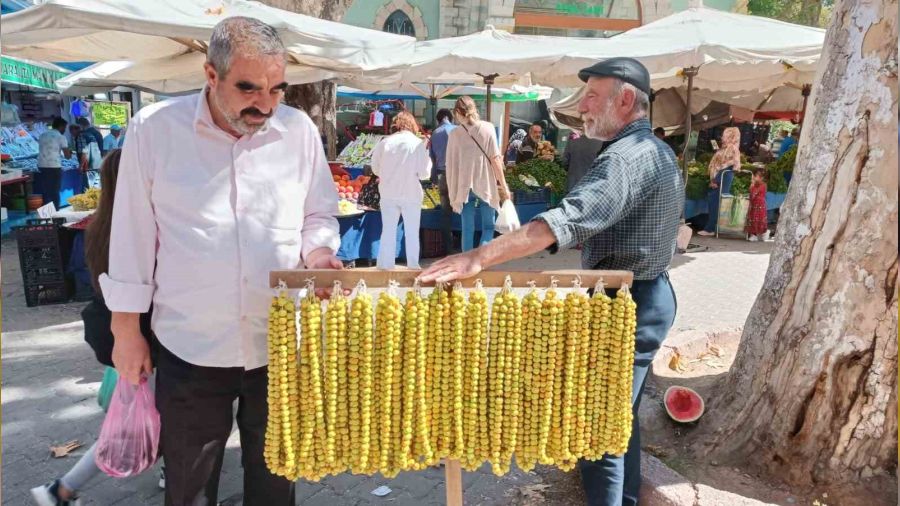 Kalp dostu al��, tezgahlardaki yerini ald�