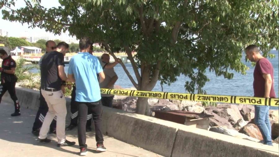 Kartal sahilde bomba panii