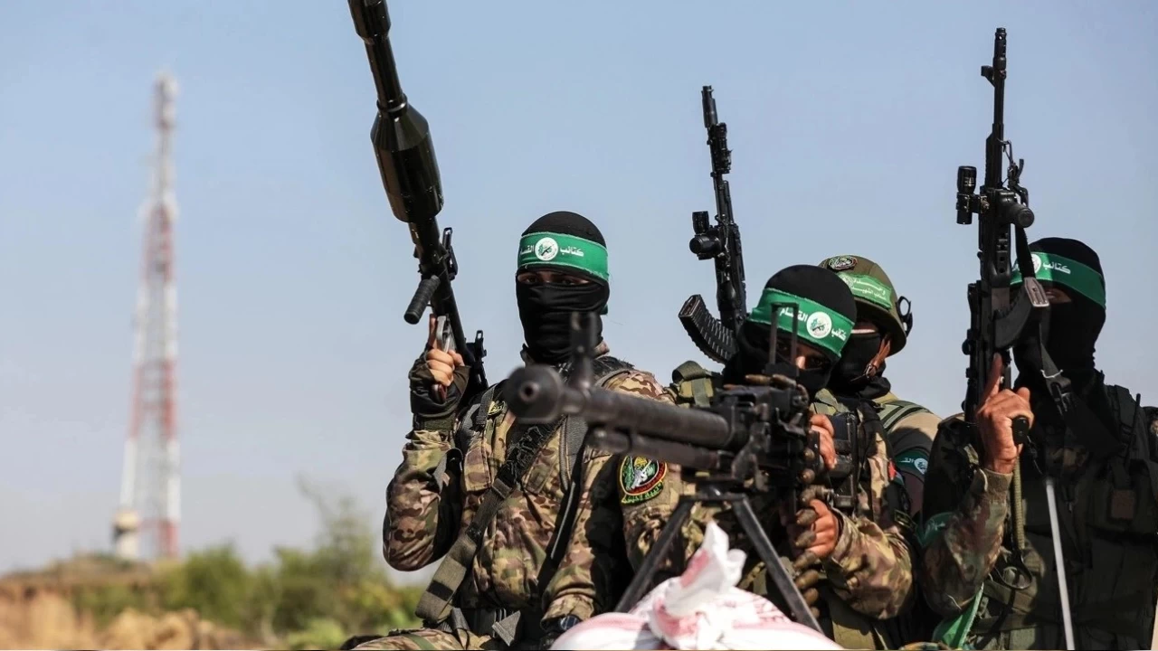 Kassam Tugaylar�, Gazze �eridi'nin kuzeyinde 13 �srail askerini �ld�rd�klerini bildirdi