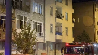 Kayseri'de 4 katl� binada yang�n: Anne ve iki �ocu�u dumandan etkilendi