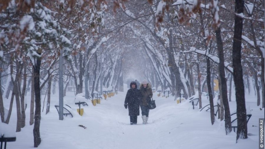 Kazakistan'da eğitime kar engeli
