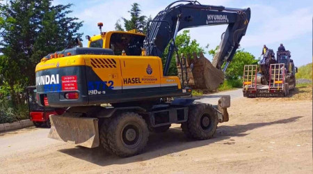 Kınalıada'da kaçak yapılar yıkıldı