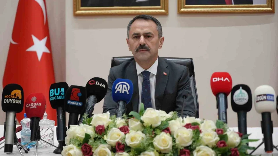 Kocaeli'de 16 okul i�in y�k�m karar� al�nd�