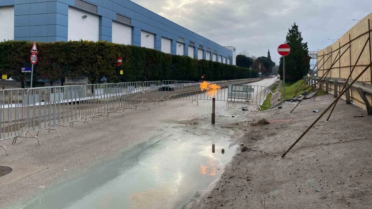 Kocaeli'de ikinci gaz yangını: 15 saattir yanıyor