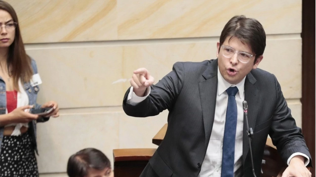 Kolombiya'da suikaste urayan bakan aday hayatn kaybetti