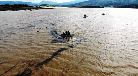 'Köy yolundan kimse gelmesin sel var'