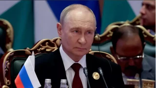 Kremlin S�zc�s� Dmitriy Peskov, Rus medyas�na yapt��� a��klamada, Devlet Ba�kan� Vladimir Putin'in Kas�m ay�ndaki Asya Pasifik ��birli�i �rg�t� (APEC) zirvesine kat�labilece�ini belirtti