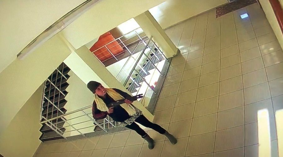 Kulübesi yıkılan kadın dehşet saçtı