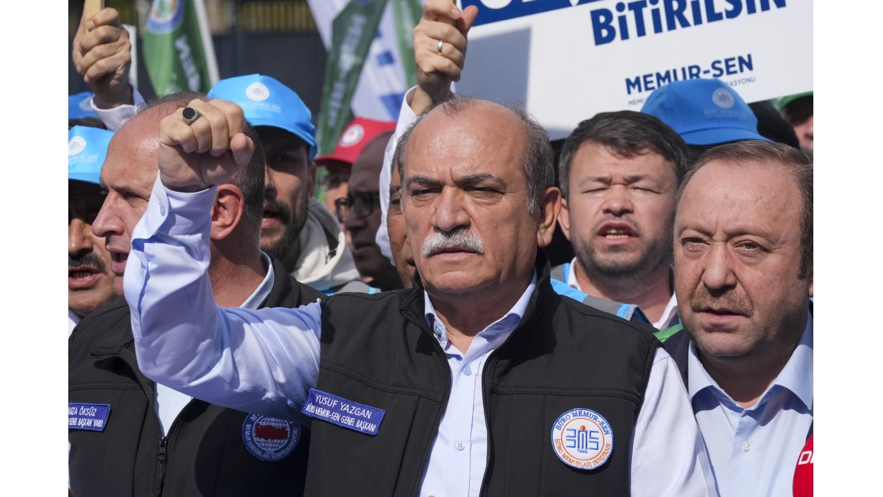 Memur-Sen: Bütçe memuru görsün, hakkımızı versin