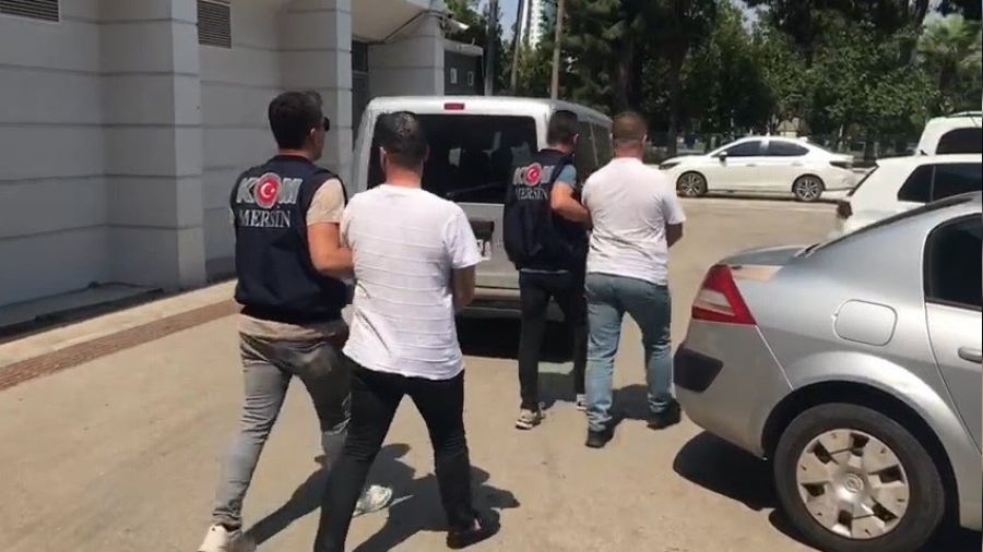 Mersin'de 2 kişi tefecilikten tutuklandı