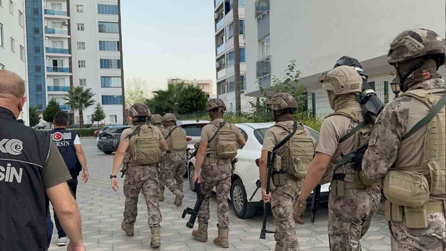 Mersin'de 'dublörlü' dolandırıcılık çetesine şafak operasyonu
