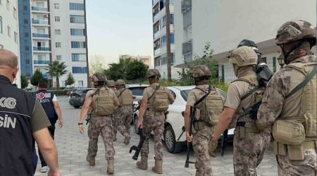 Mersin'de 'dublörlü' dolandırıcılık çetesine şafak operasyonu