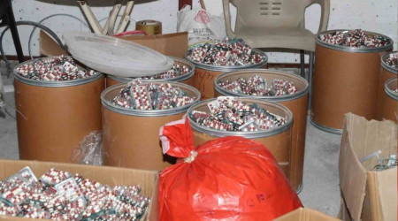 Mersin'de yarım milyona yakın uyuşturucu hap ele geçirildi
