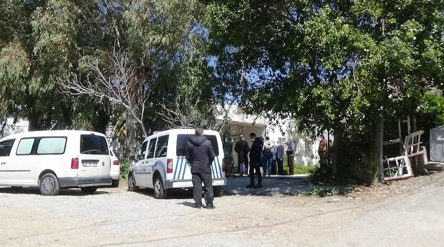 Müdür yardımcısı lojmanda ölü bulundu