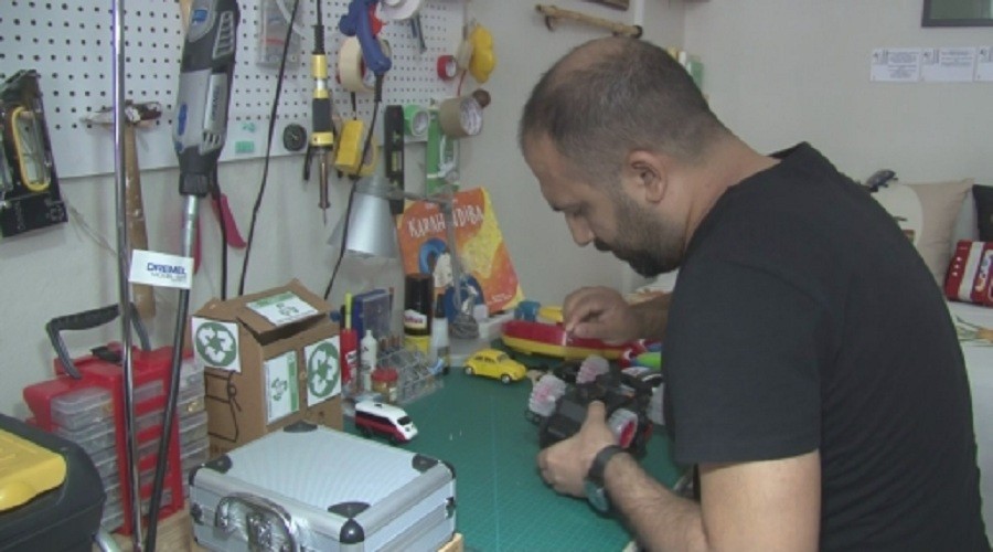 Oyuncak tamircisi öğretmenler