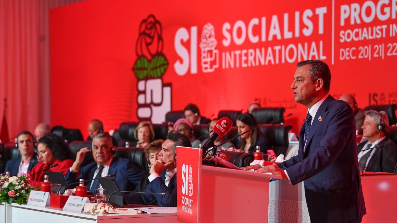 Özgür Özel, Fas'ta Sosyalist Enternasyonal Konsey Toplantısı'nda konuştu