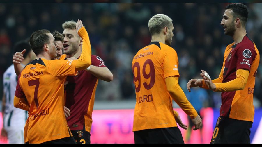 Rekorların kırıldığı maçta Aslan farklı kazandı
